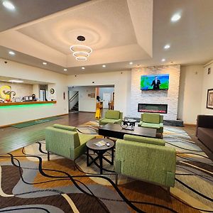 Grandstay Hotel And Suite Waseca